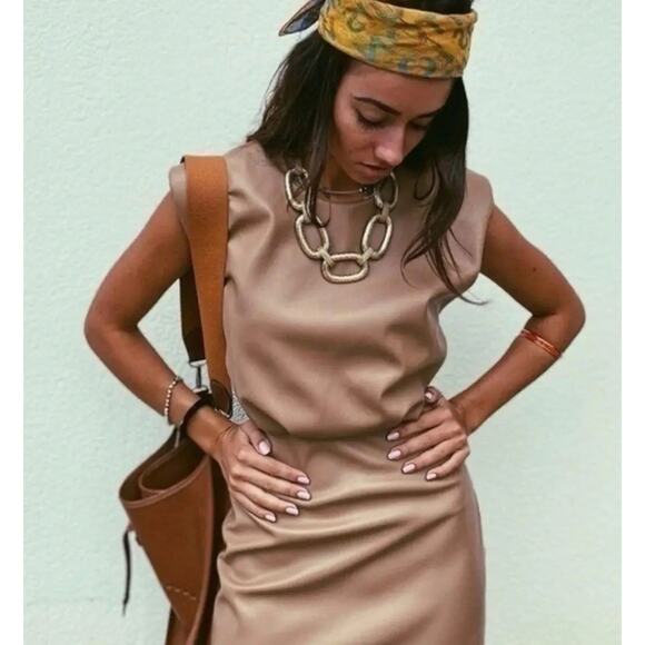 ZARA Faux Leather Shoulder Pads Sleeveles Tan Mini Dress Sz L Bloggers Favorite - Picture 10 of 16
